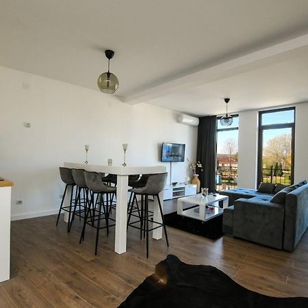 Central Apartments Kladovo Eksteriør billede