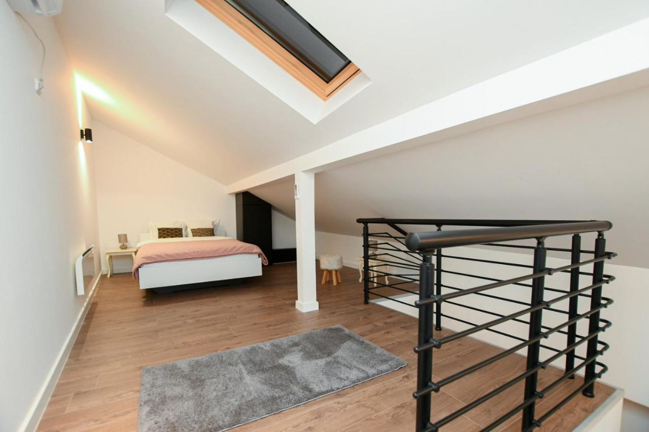 Central Apartments Kladovo Eksteriør billede
